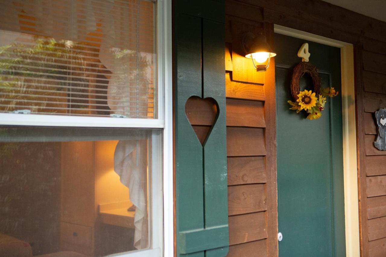 The Chimney Rock Inn & Cottages Exterior foto